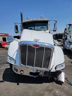 Peterbilt 384 Salvage Truck