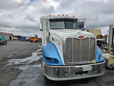 Peterbilt 384 Salvage Truck
