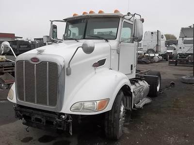 Peterbilt 384 Salvage Truck