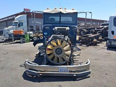 Peterbilt 384 Salvage Truck