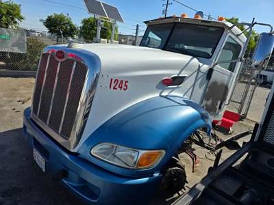 Peterbilt 386 Salvage Truck