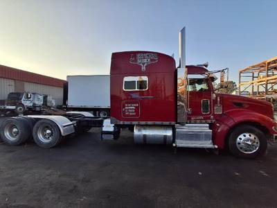 Peterbilt 386 Salvage Truck