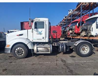 Peterbilt 386 Salvage Truck
