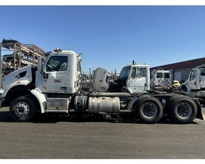 Peterbilt Salvage Truck