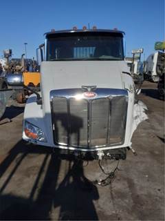 Peterbilt 579 Salvage Truck