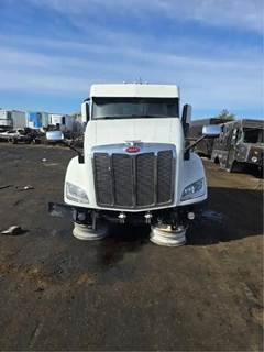 Peterbilt 579 Salvage Truck
