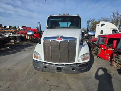 Peterbilt 579 Salvage Truck
