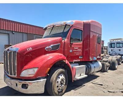 Peterbilt 579 Salvage Truck