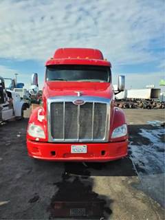 Peterbilt 587 Salvage Truck