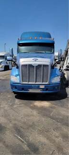 Peterbilt 587 Salvage Truck