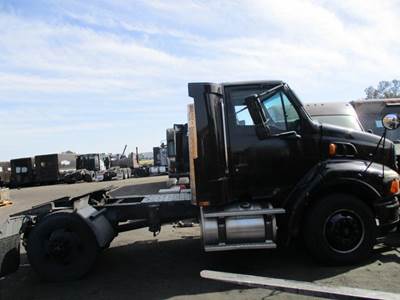 Sterling A9500 Salvage Truck