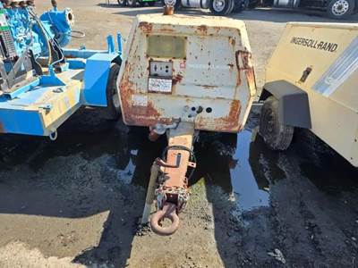 Ingersoll-Rand P100WD Air Compressor
S/N 125991U81910
Deutz F2L912 Engine, 34