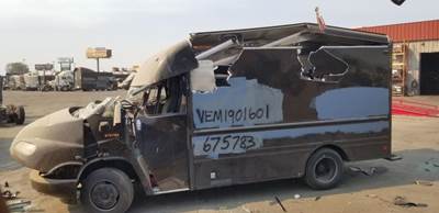 UPS-675783
VEM1901601  