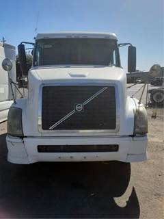 Volvo VNL Salvage Truck