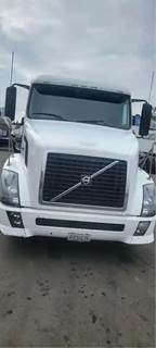 Volvo VNL Salvage Truck