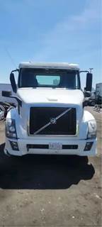 Volvo VNL Salvage Truck