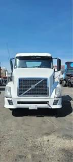 Volvo VNL Salvage Truck