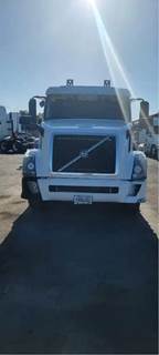 Volvo VNL Salvage Truck