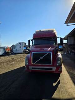 Volvo VNL Salvage Truck