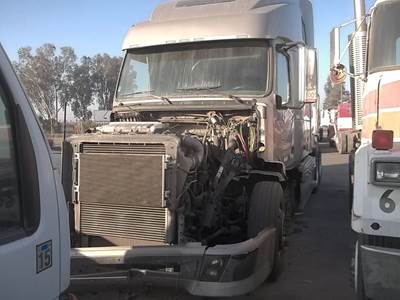 Volvo VNL Salvage Truck