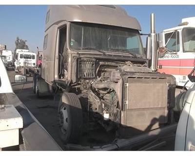 Volvo VNL Salvage Truck