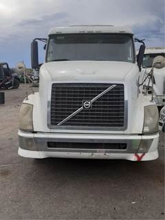 Volvo VNL670 Salvage Truck