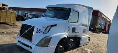 Volvo VNL670 Salvage Truck