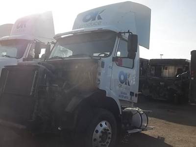 Volvo VNM Salvage Truck