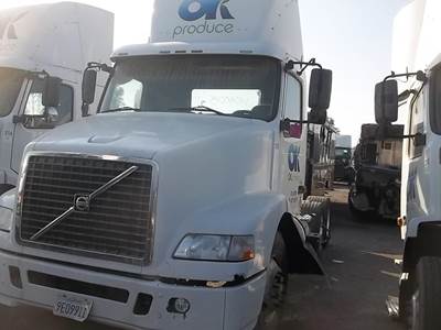 Volvo VNM Salvage Truck