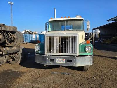 Volvo WG Salvage Truck