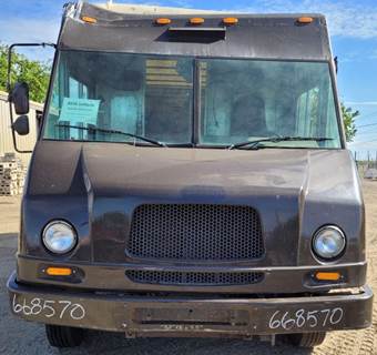 Workhorse W42 Salvage Truck