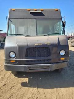 Workhorse W42 Salvage Truck