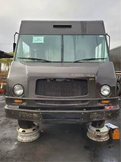 Workhorse W42 Salvage Truck