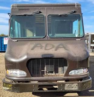 Workhorse W42 Salvage Truck