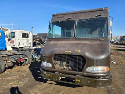 Workhorse W42 Salvage Truck