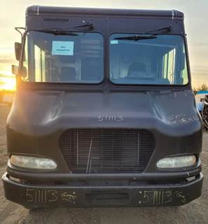 Workhorse W42 Salvage Truck