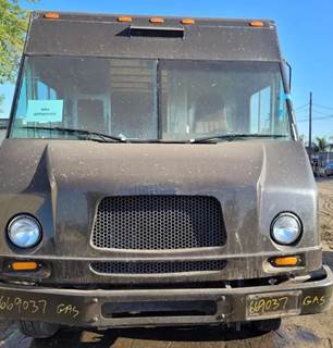 Workhorse W42 Salvage Truck