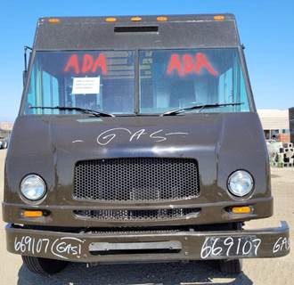 Workhorse W42 Salvage Truck