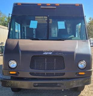 Workhorse W42 Salvage Truck