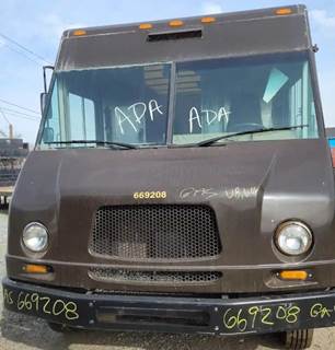 Workhorse W42 Salvage Truck