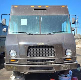 Workhorse W42 Salvage Truck