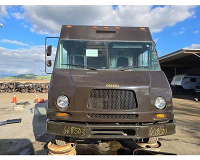 Workhorse W42 Salvage Truck