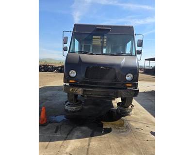 Workhorse W42 Salvage Truck