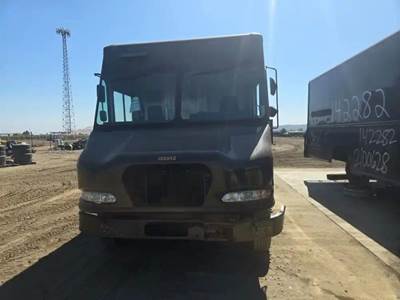 Workhorse W62 Salvage Truck