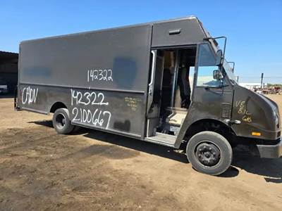 Workhorse W62 Salvage Truck