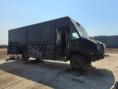 Workhorse W62 Salvage Truck