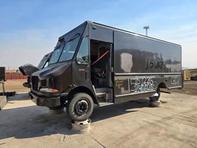 Workhorse W62 Salvage Truck