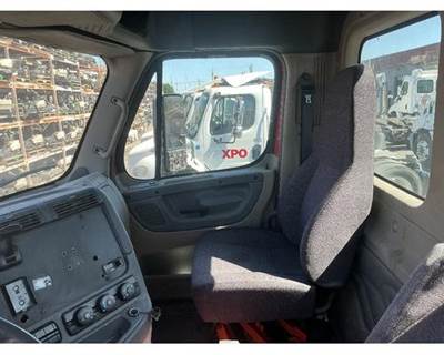 Freightliner Cascadia Right Seat