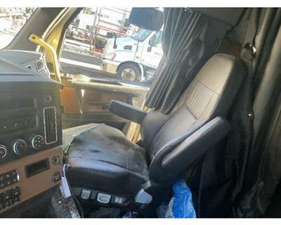 Freightliner Cascadia Right Seat