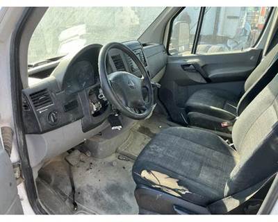 Freightliner Sprinter 3500 Left Seat